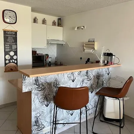 Apartment Spacieux Appartement, Grande Terrasse, Acces